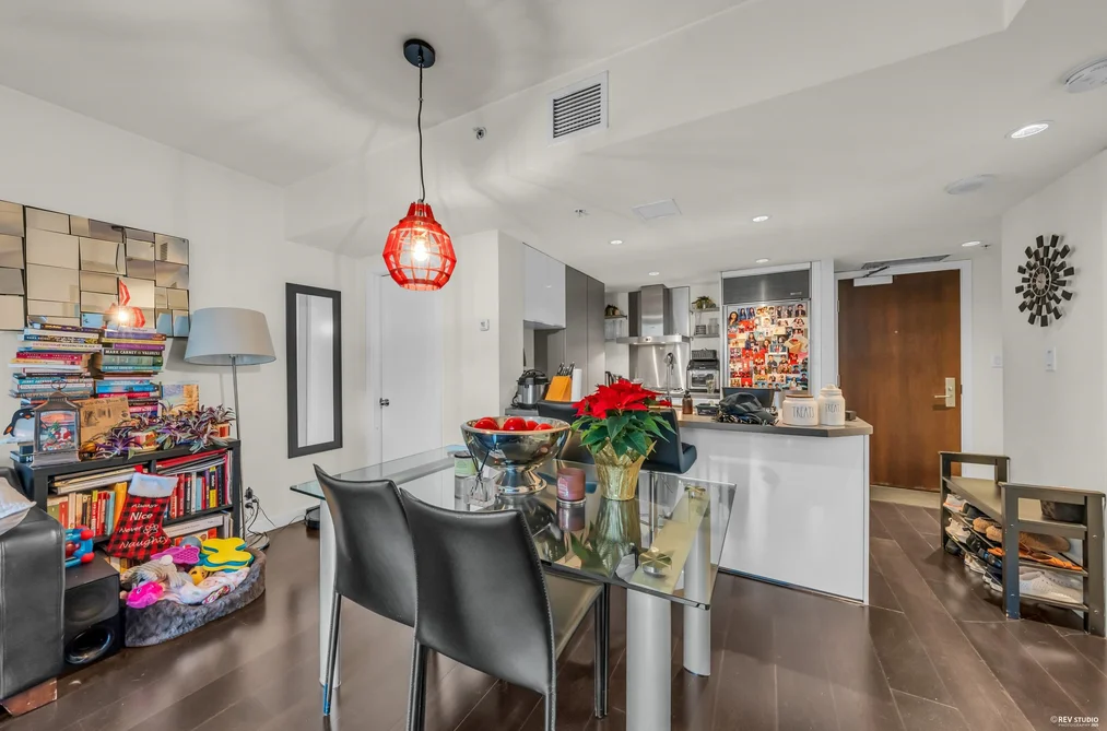 803 788 RICHARDS STREET, Vancouver BC V6B 0C7, Vancouver BC — Residential for Sale - Photo 2