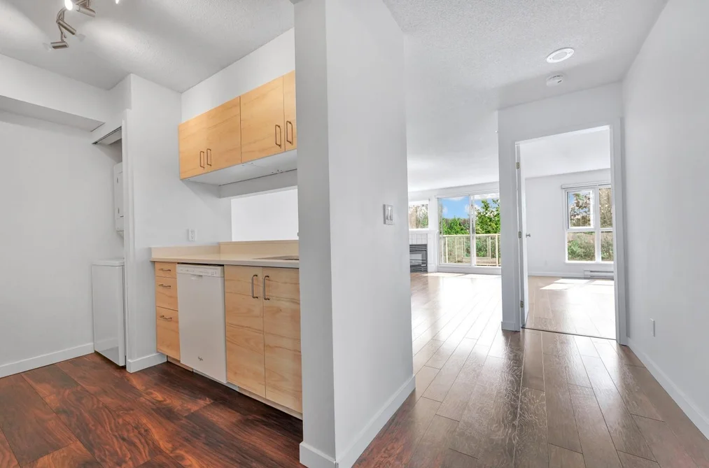 803 9830 WHALLEY BOULEVARD, Surrey BC V3T 5S7, Surrey BC — Residential for Sale - Photo 3