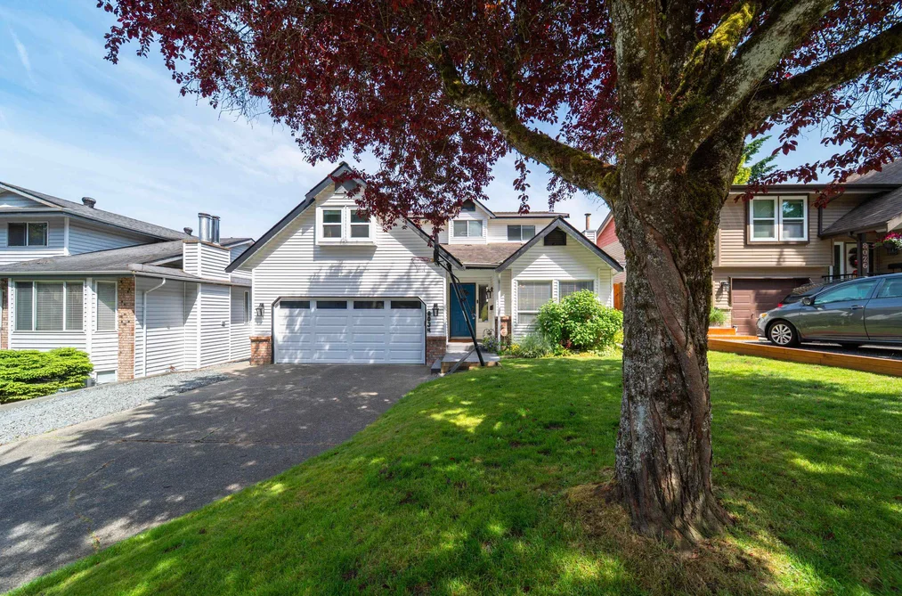 8034 138 STREET, Surrey BC V3W 8P9, Surrey BC — Residential for Sale - Photo 2