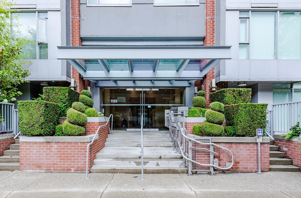 Condo for sale at 804 1133 Homer Street Vancouver British Columbia - MLS: R3152863