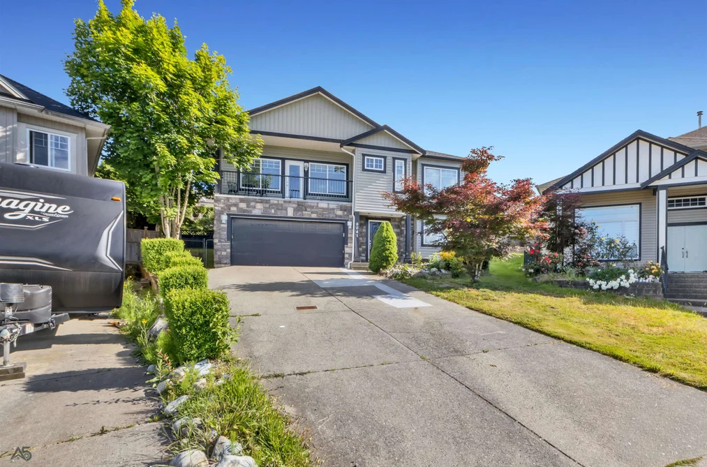 8041 LITTLE TERRACE, Mission BC V2V 7B5, Mission BC — Residential for Sale - Photo 2