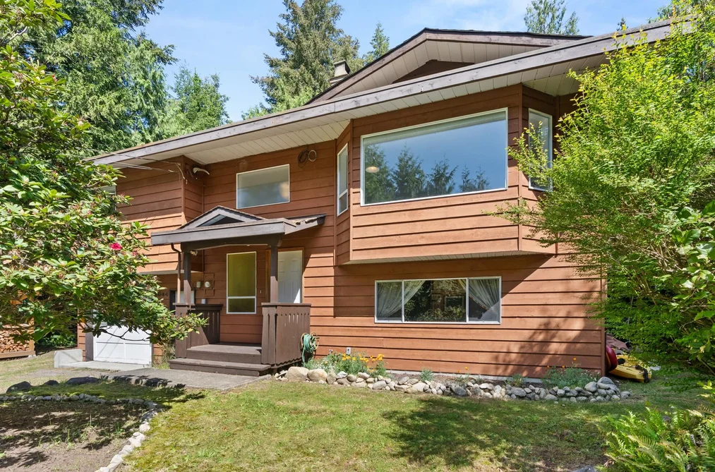 House for sale at 8044 Dogwood Drive Halfmoon Bay British Columbia - MLS: R3124235
