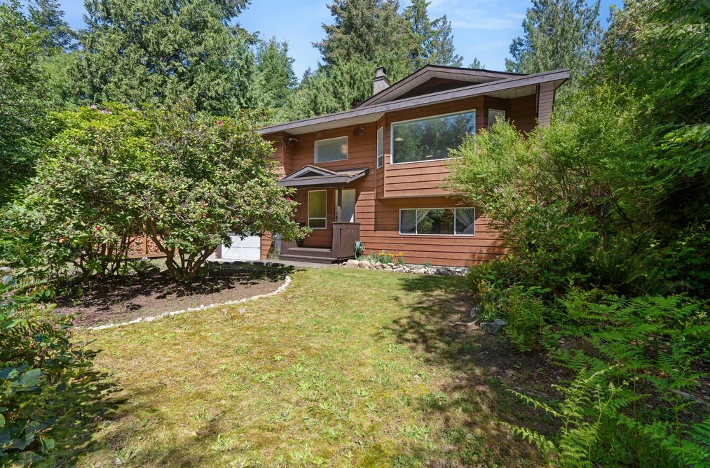 8044 DOGWOOD DRIVE, Halfmoon Bay BC V7Z 1A7, Halfmoon Bay BC — Residential for Sale - Photo 2