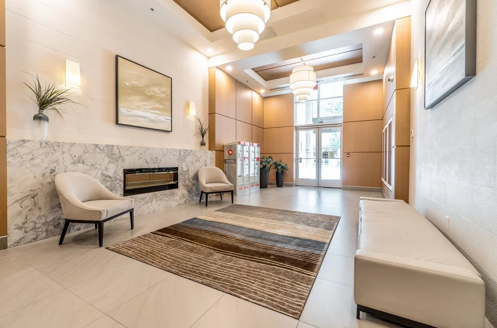 805 3007 GLEN DRIVE, Coquitlam BC V3B 0L8, Coquitlam BC — Residential for Sale - Photo 2