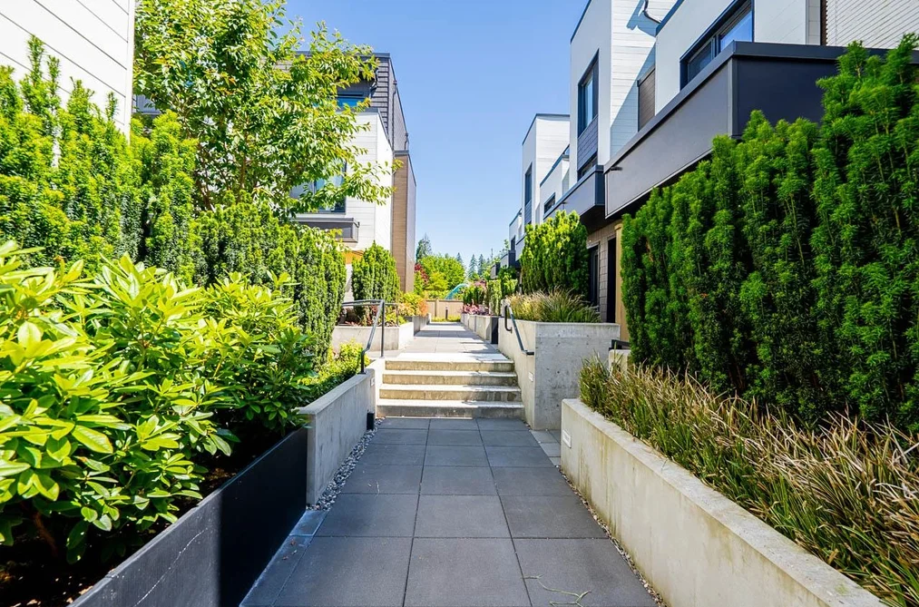 805 606 FOSTER AVENUE, Coquitlam BC V6J 0L5, Coquitlam BC — Residential for Sale - Photo 2