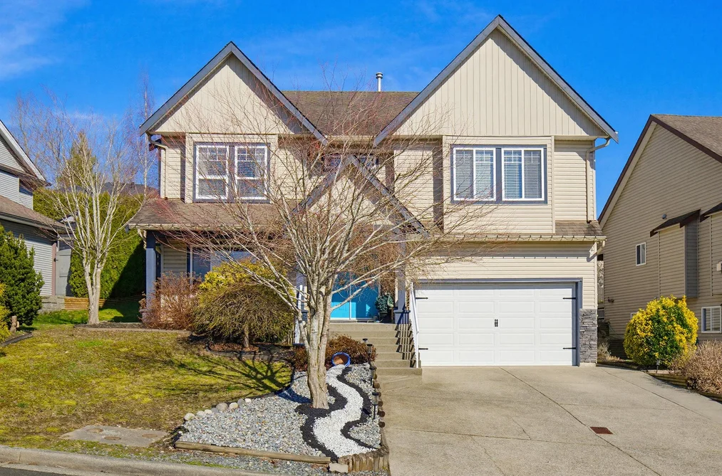 House for sale at 8052 Topper Drive Mission British Columbia - MLS: R3094928