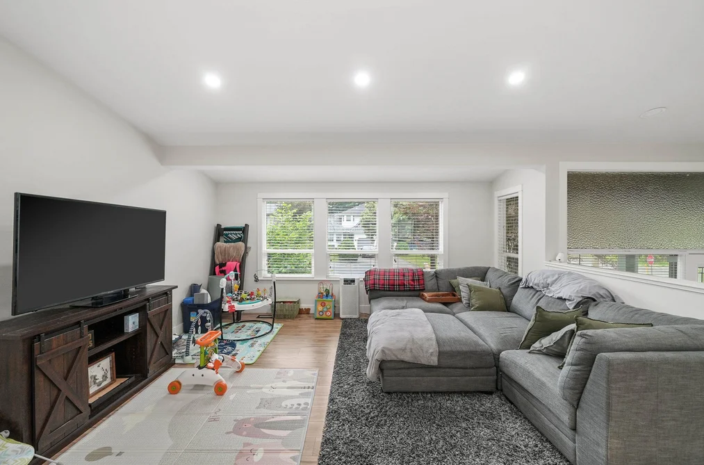 8057 WAXBERRY CRESCENT, Mission BC V2V 5C3, Mission BC — Residential for Sale - Photo 3