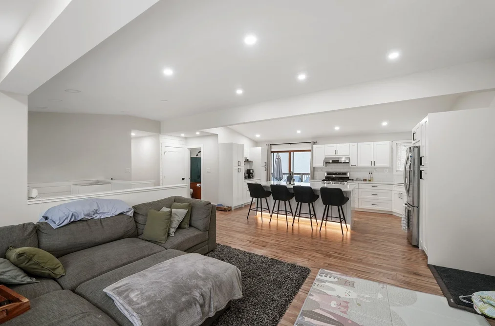 8057 WAXBERRY CRESCENT, Mission BC V2V 5C3, Mission BC — Residential for Sale - Photo 4