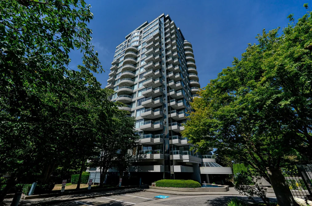 Condo for sale at 806 13353 108 Avenue Surrey British Columbia - MLS: R3033556