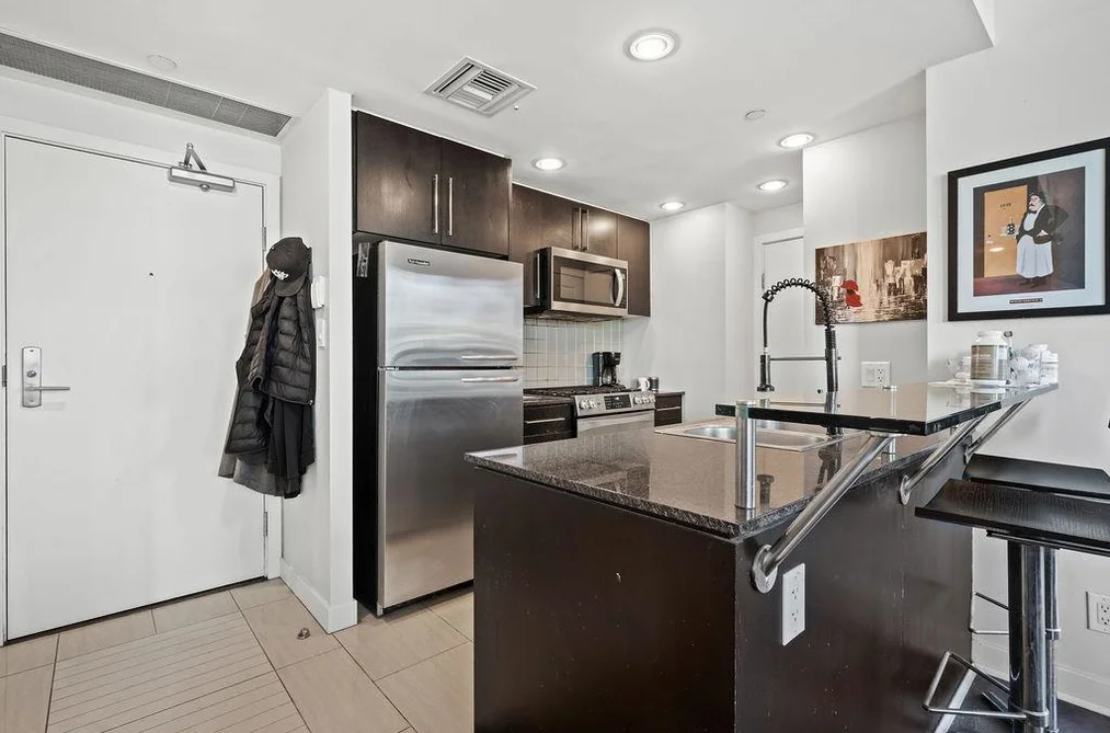 806 633 KINGHORNE MEWS, Vancouver BC V6Z 3H3, Vancouver BC — Residential for Sale - Photo 2