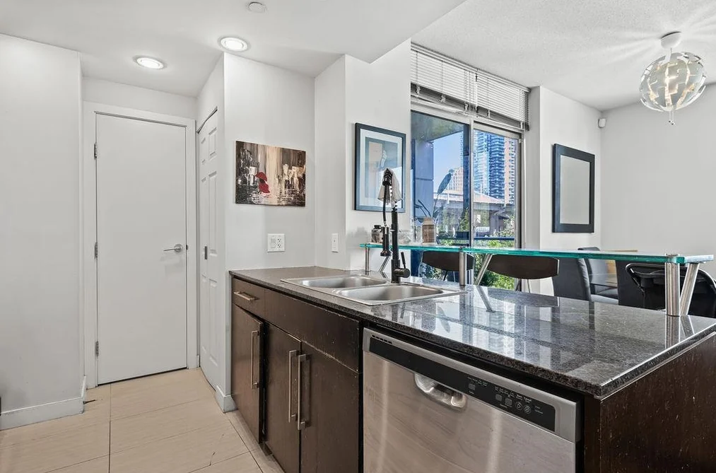 806 633 KINGHORNE MEWS, Vancouver BC V6Z 3H3, Vancouver BC — Residential for Sale - Photo 6