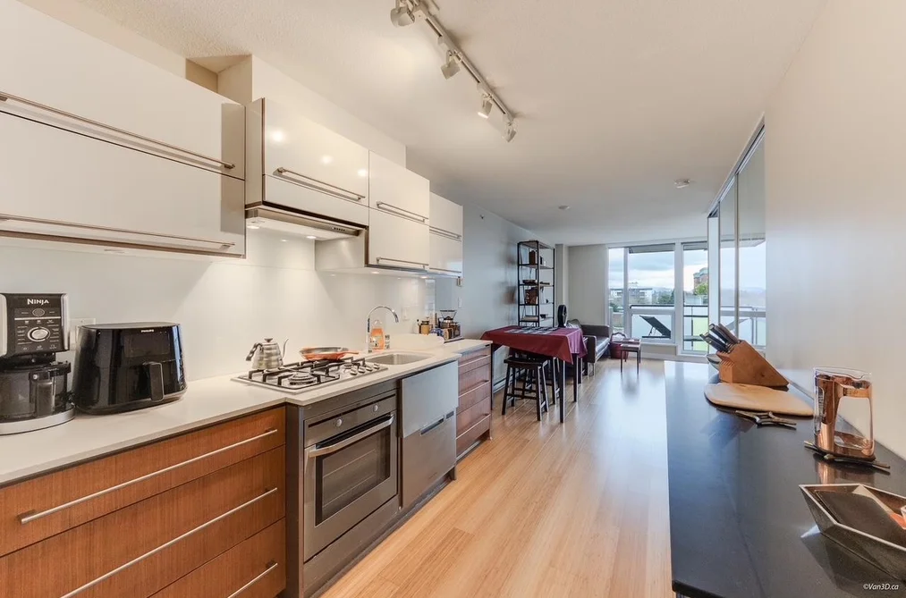 Condo for sale at 806 718 Main Street Vancouver British Columbia - MLS: R3113114