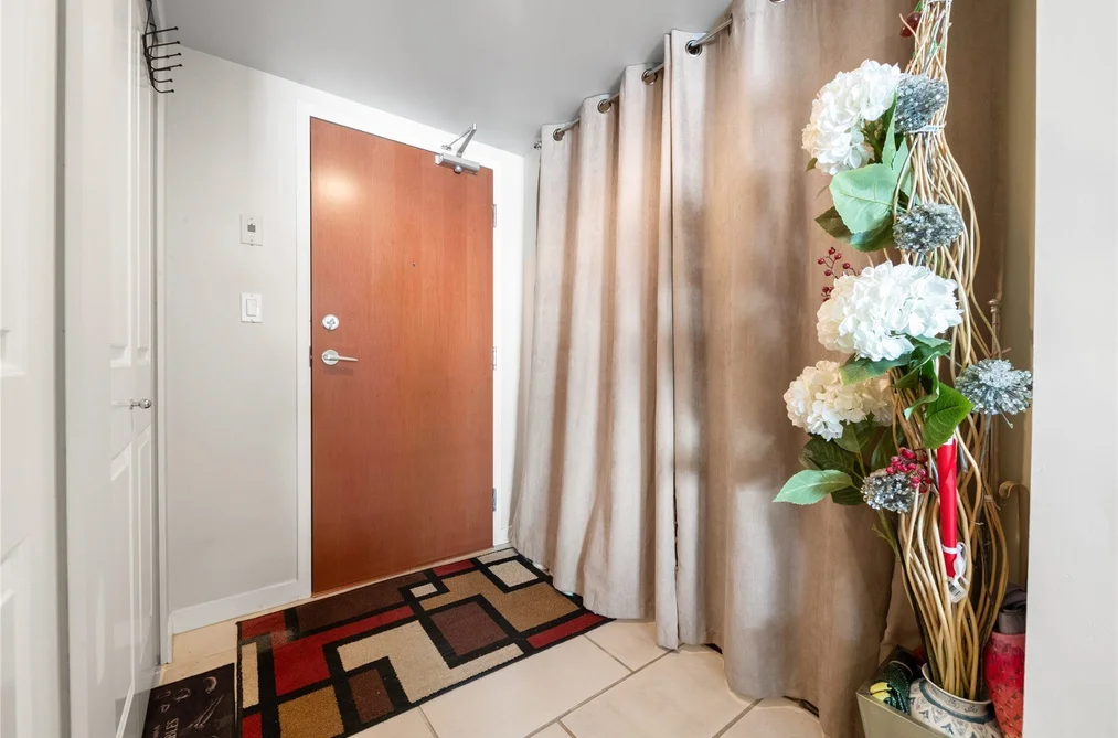 806 814 ROYAL AVENUE, New Westminster BC V3M 1J9, New Westminster BC — Residential for Sale — Photo 3 of 23