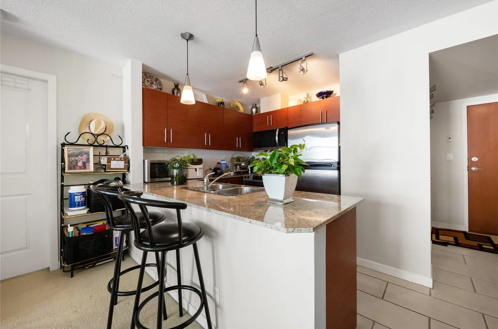 806 814 ROYAL AVENUE, New Westminster BC V3M 1J9, New Westminster BC — Residential for Sale — Photo 6 of 23