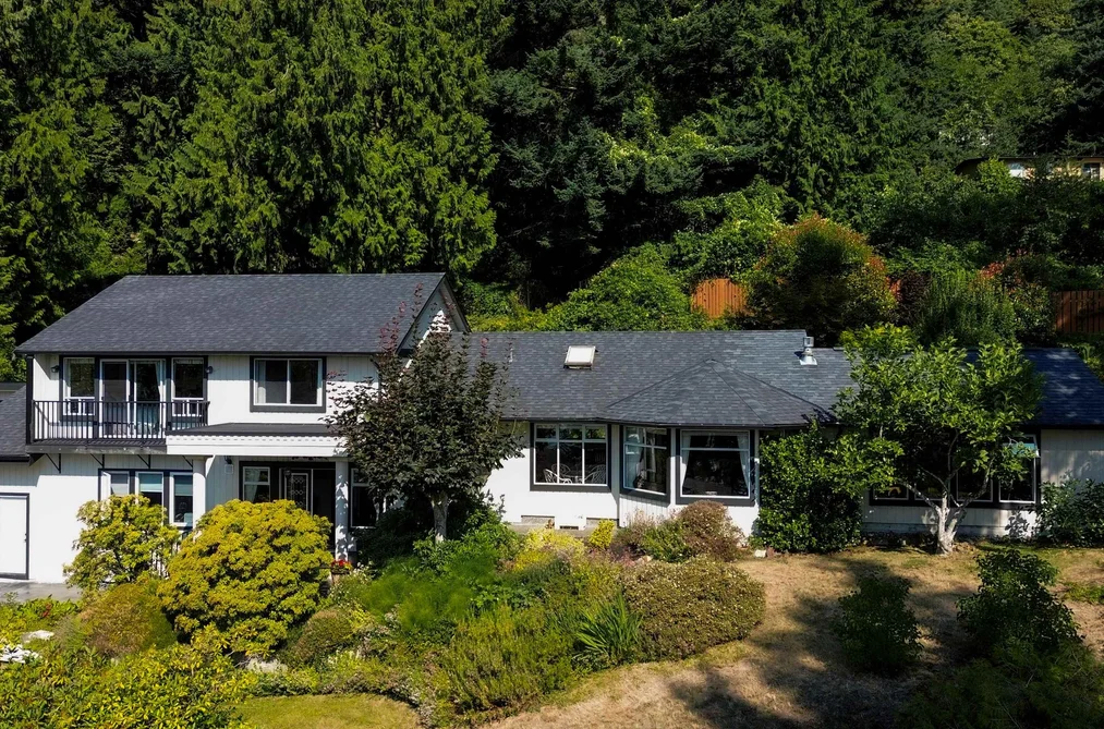 House for sale at 806 Hummingbird Lane Bowen Island British Columbia - MLS: R3150642