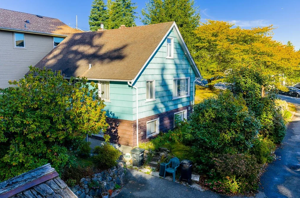 8061 MCGREGOR AVENUE, Burnaby BC V5J 4H7, Burnaby BC — Residential for Sale — Photo 4 of 35