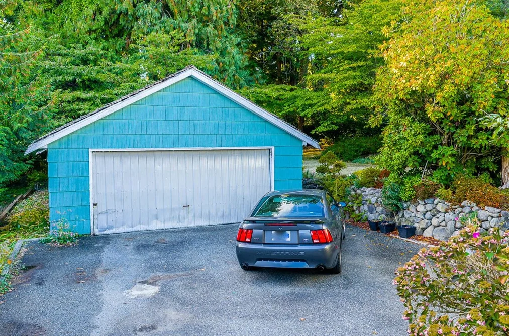 8061 MCGREGOR AVENUE, Burnaby BC V5J 4H7, Burnaby BC — Residential for Sale — Photo 5 of 35
