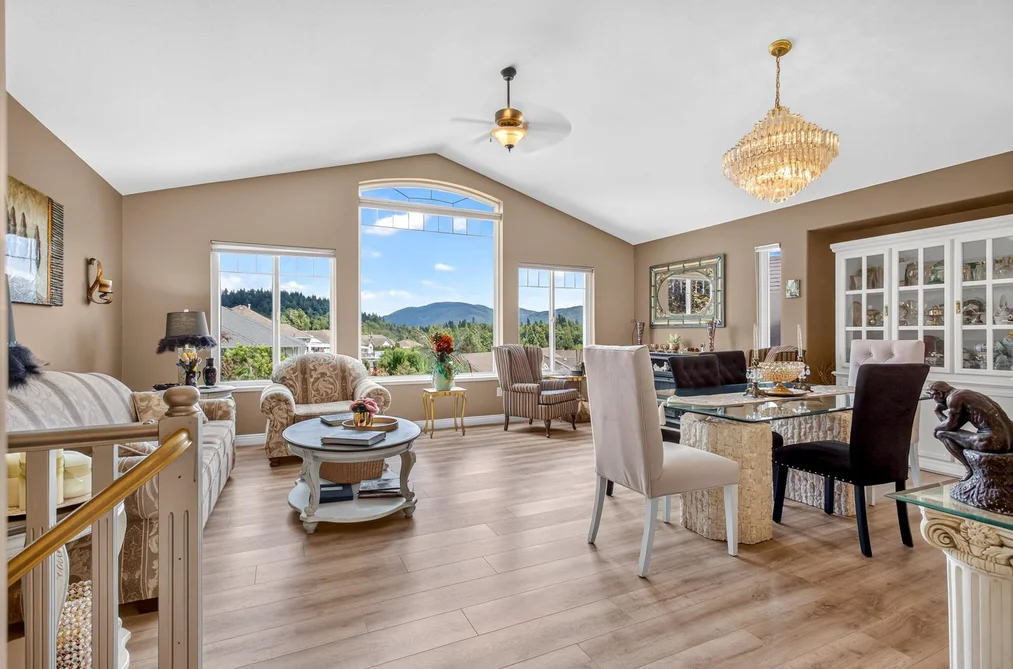 8061 TOPPER DRIVE, Mission BC V2V 7A8, Mission BC — Residential for Sale — Photo 7 of 39