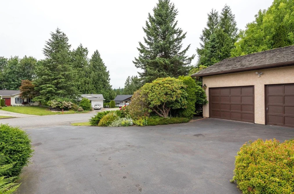 8064 IVY COURT, Mission BC V2V 5Z1, Mission BC — Residential for Sale - Photo 2