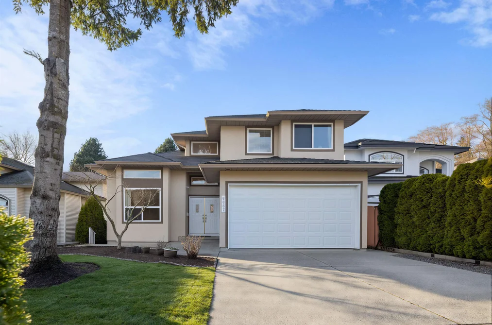 House for sale at 8067 162b Street Surrey British Columbia - MLS: R3091108
