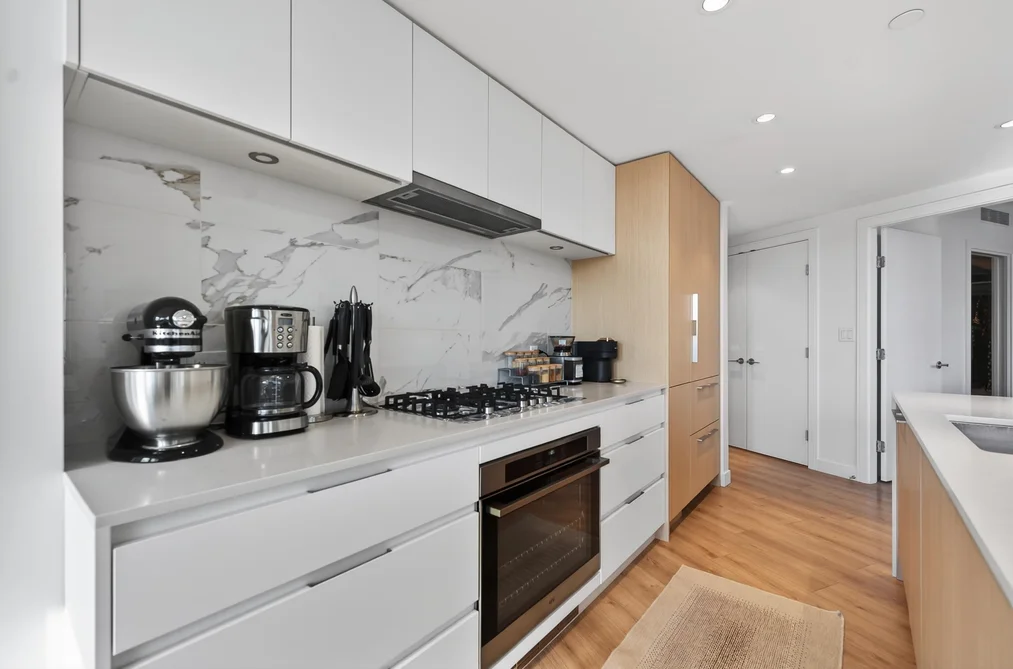 807 1500 FERN STREET, North Vancouver BC V7J 0E6, North Vancouver BC — Residential for Sale - Photo 6