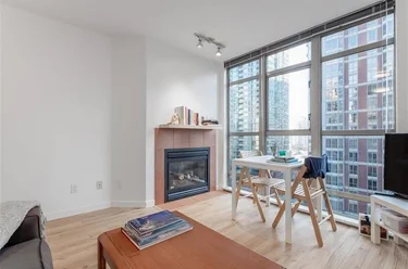 819 Hamilton St Unit 807, Vancouver, BC - MLS: R3161452