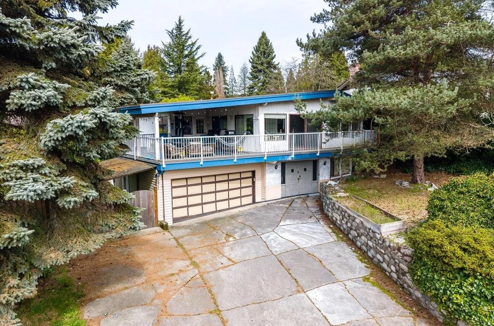House for sale at 8071 Greenlake Place Burnaby British Columbia - MLS: R3111470