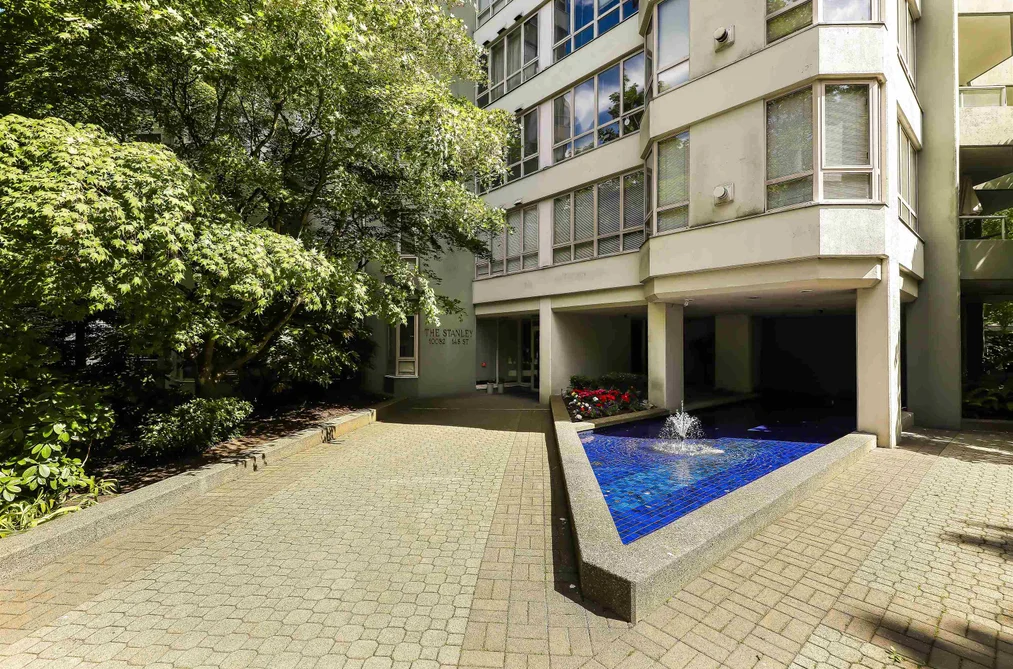 Condo for sale at 808 10082 148 Street Surrey British Columbia - MLS: R3134257