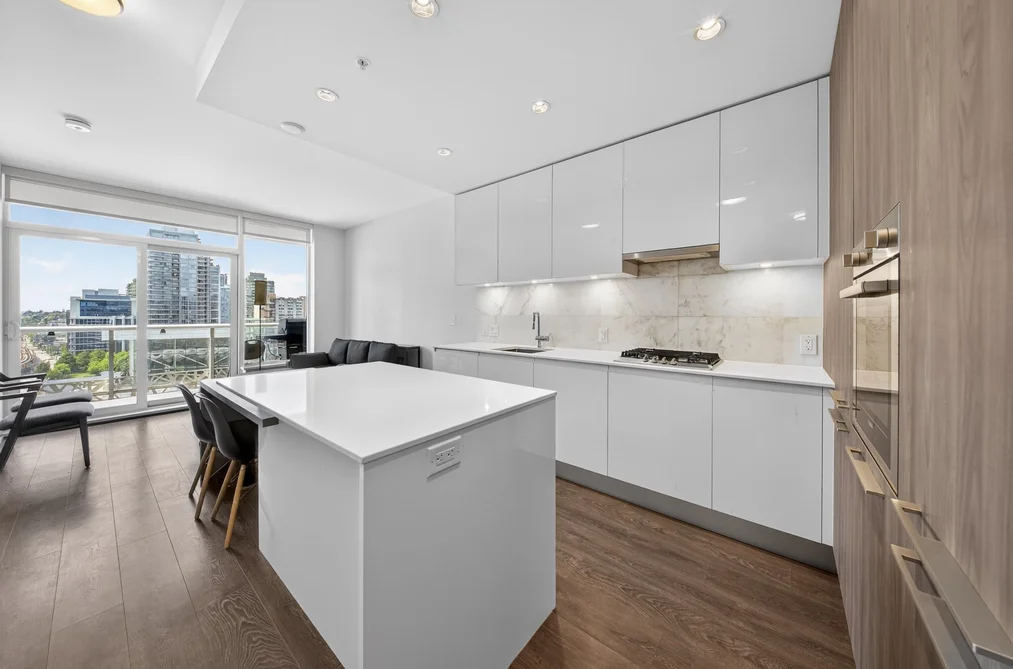 Condo for sale at 808 1955 Alpha Way Burnaby British Columbia - MLS: R3121654