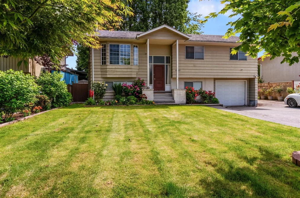 House for sale at 8082 112 Street Delta British Columbia - MLS: R3109637