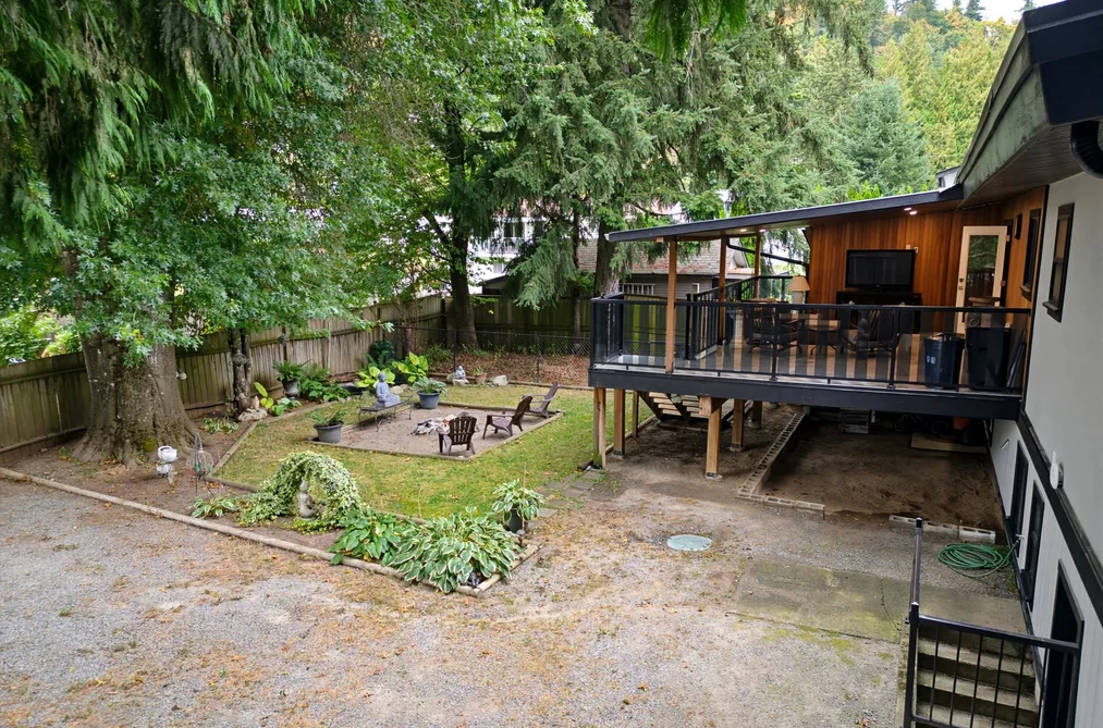 8087 Manson Street, Mission, BC - MLS: R3162749 - Photo 3 8087 Manson Street, Mission, BC - MLS: R3162749 - Photo 3