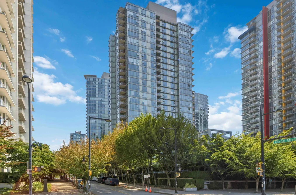 809 668 CITADEL PARADE, Vancouver, BC — Residential for Sale — Photo 3 of 25