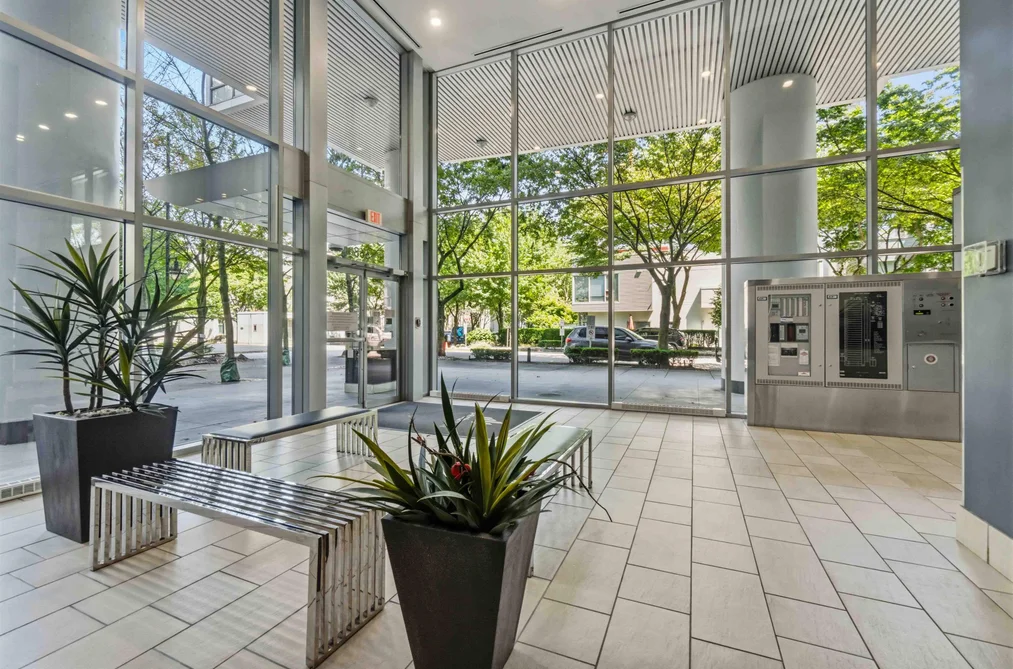 809 668 CITADEL PARADE, Vancouver, BC — Residential for Sale — Photo 5 of 25