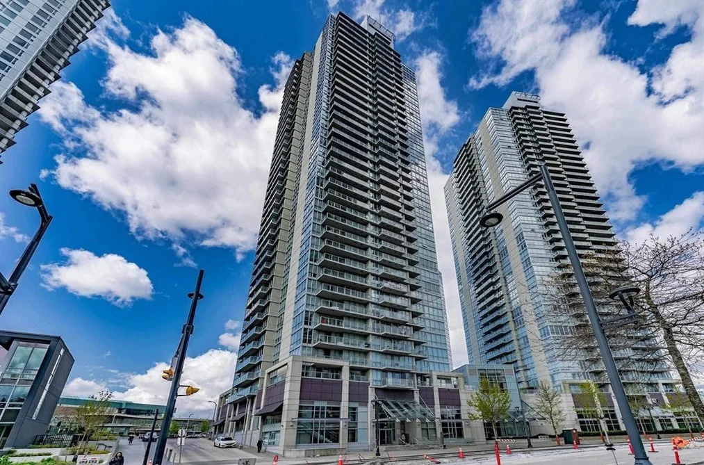 Condo for sale at 809 9981 Whalley Boulevard Surrey British Columbia - MLS: R3109901