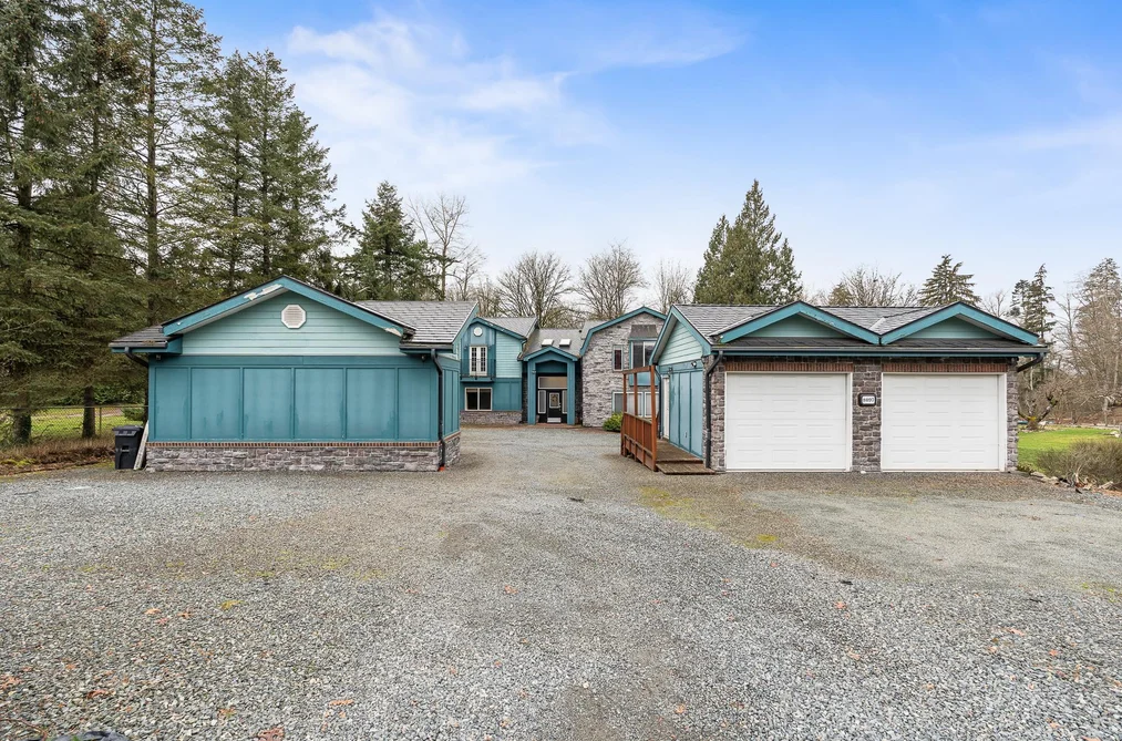 8097 198A STREET, Langley BC V2Y 1Y3, Langley BC — Residential for Sale - Photo 2
