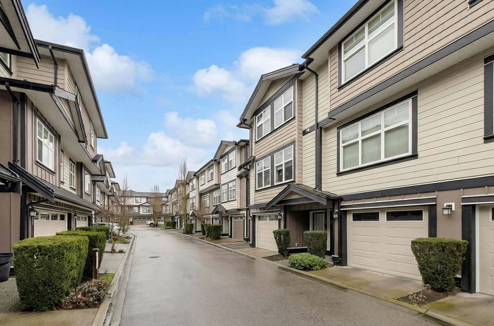 81 6350 142 STREET, Surrey BC V3X 1B8, Surrey BC — Residential for Sale - Photo 2
