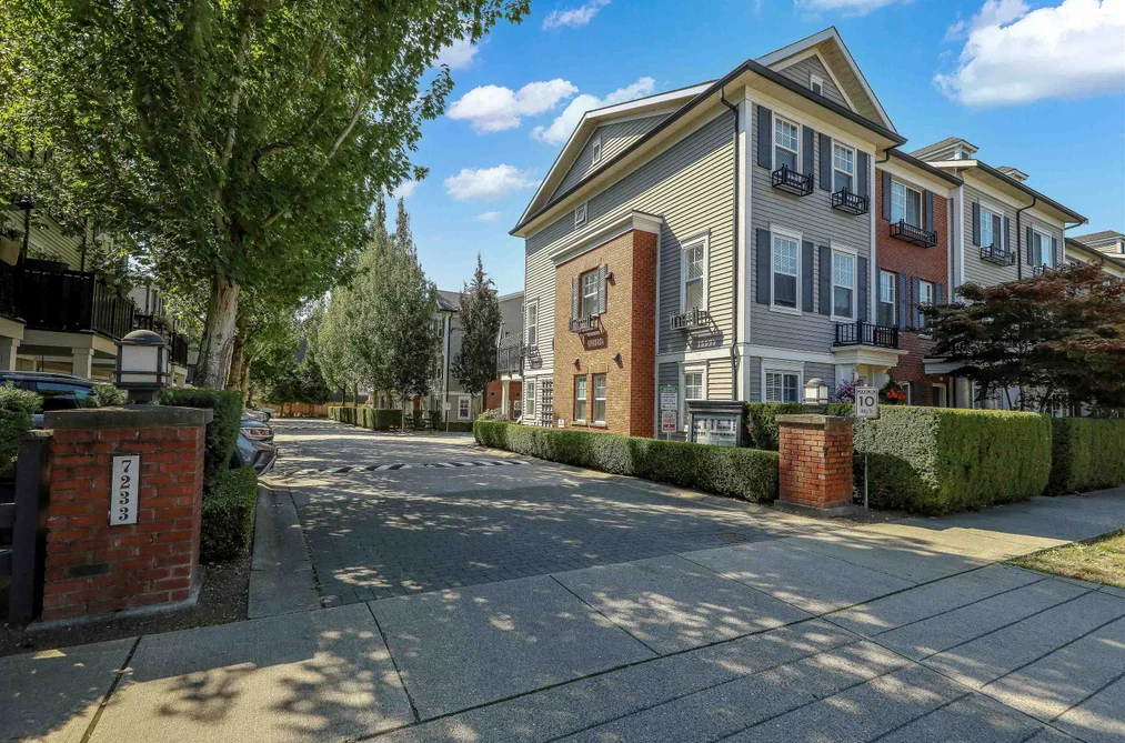 Townhouse for sale at 81 7233 189 Street Surrey British Columbia - MLS: R3153913