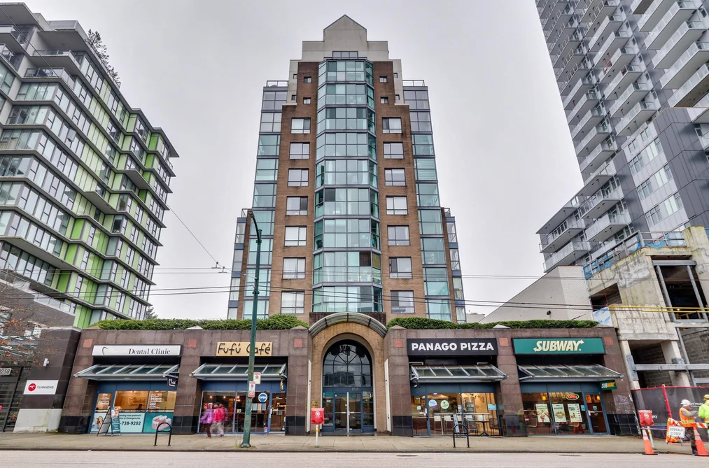 Condo for sale at 810 1268 W Broadway Vancouver British Columbia - MLS: R3122507