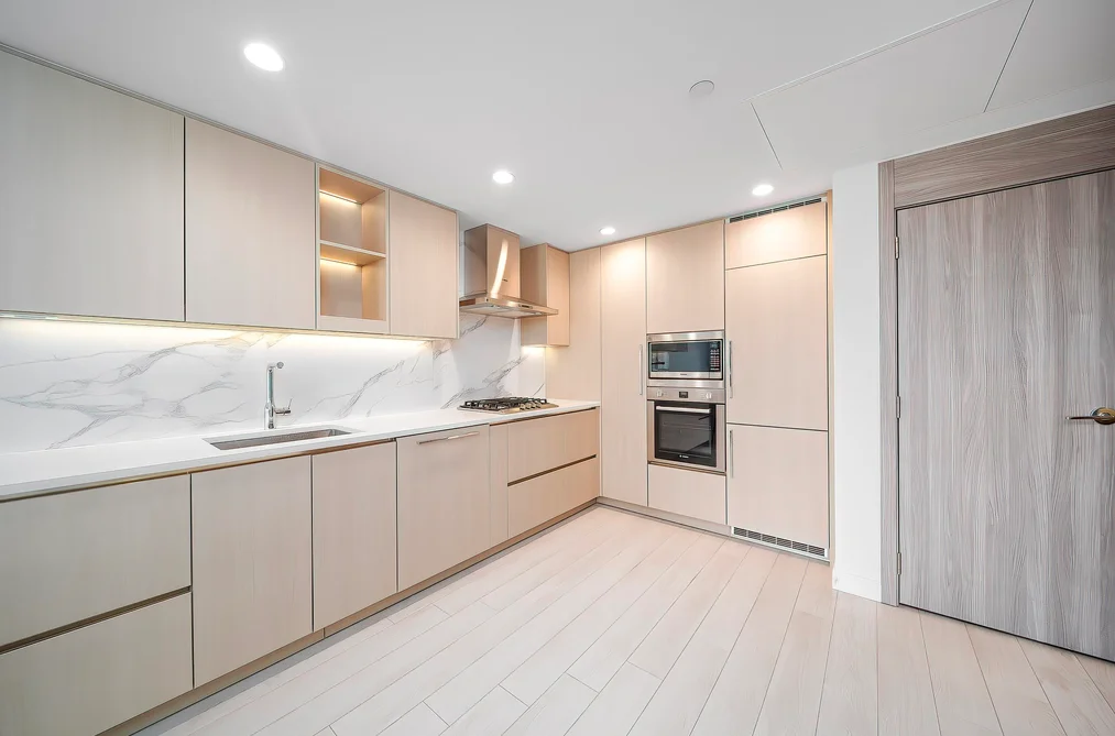 810 4880 LOUGHEED HIGHWAY, Burnaby BC V5C 0N1, Burnaby BC — Residential for Sale - Photo 6