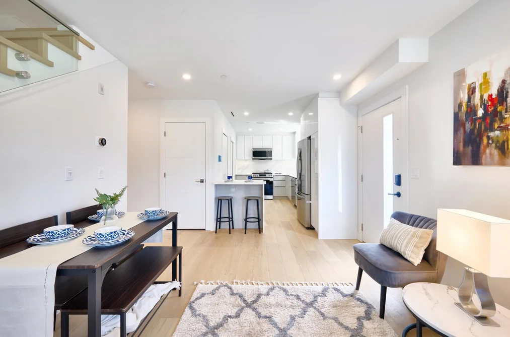 Half Duplex for sale at 810 E 51st Avenue Vancouver British Columbia - MLS: R3127066