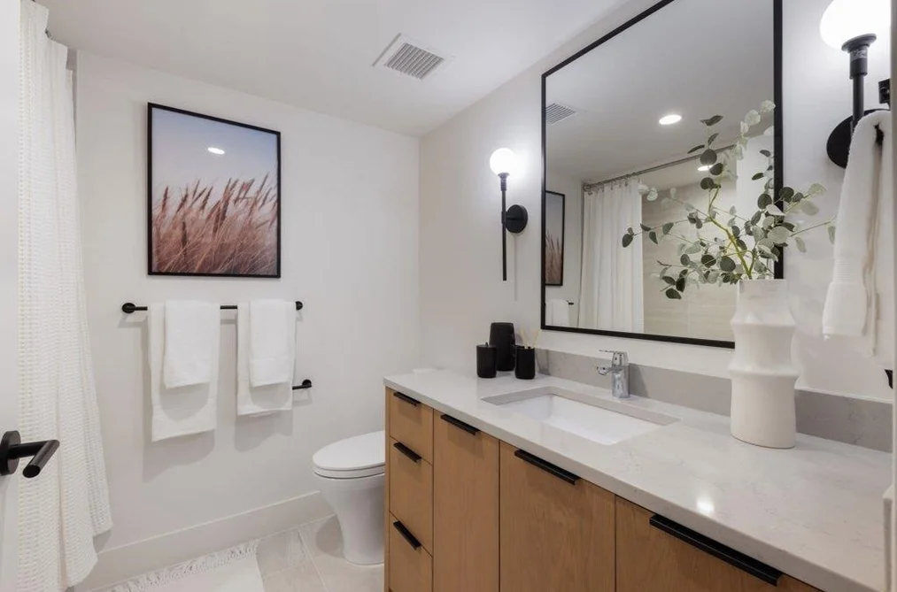 810 W 37th Avenue, Vancouver, BC - Townhouse for Sale - Photo 15 of 22 810 W 37th Avenue, Vancouver, BC - Townhouse for Sale - Photo 15 of 22