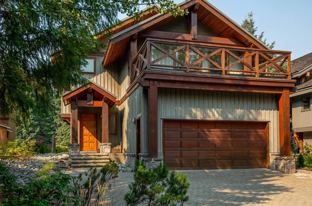8107 MUIRFIELD CRESCENT, Whistler BC V8E 1J7, Whistler BC — Residential for Sale - Photo 2