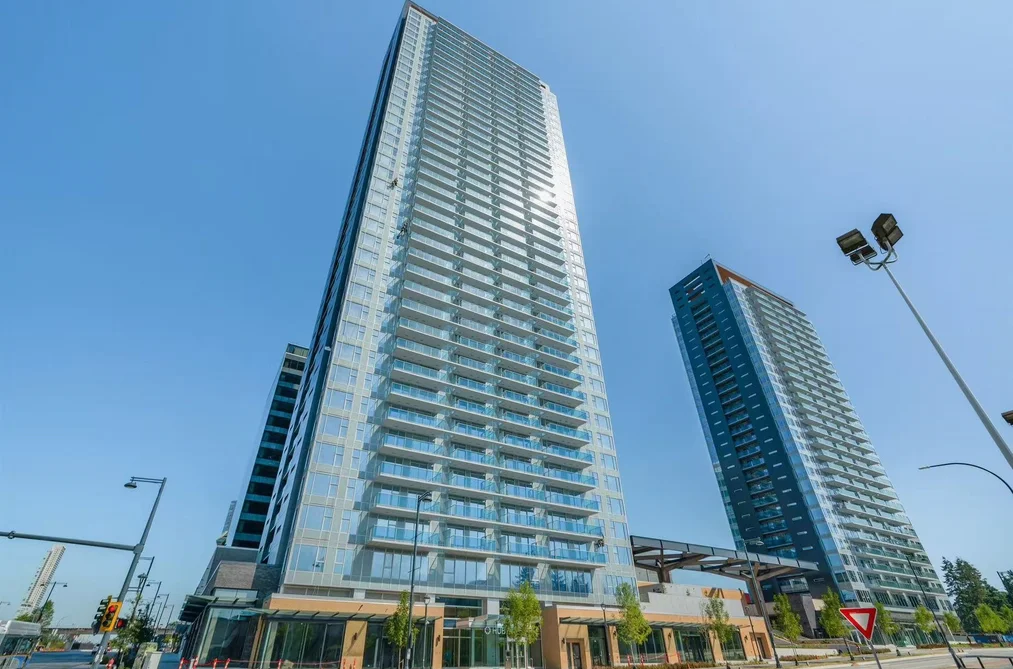Condo for sale at 811 13615 Fraser Highway Surrey British Columbia - MLS: R3097379