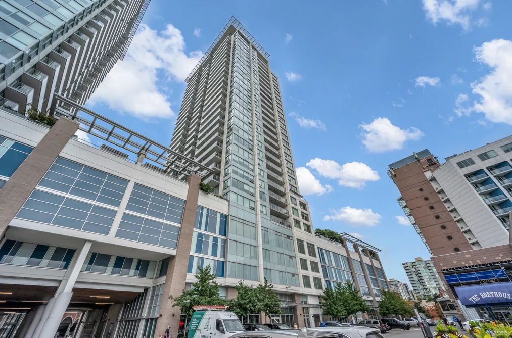 811 908 QUAYSIDE DRIVE, New Westminster BC V3M 0L4, New Westminster BC — Residential for Sale - Photo 2