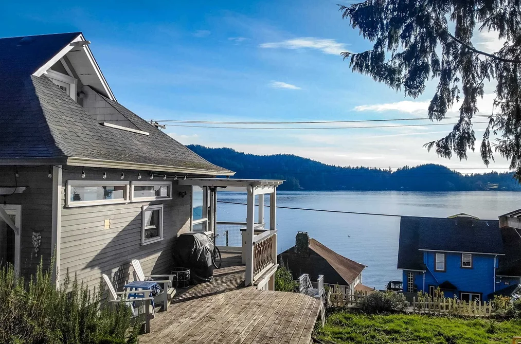 House for sale at 811 Marine Drive Gibsons British Columbia - MLS: R3119812