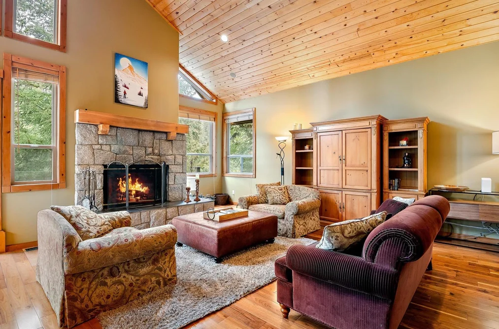 8115 MUIRFIELD CRESCENT, Whistler BC V8E 1J7, Whistler BC — Residential for Sale - Photo 4