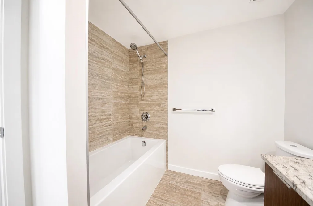 812 8688 HAZELBRIDGE WAY, Richmond, BC — Residential for Sale — Photo 12 of 21
