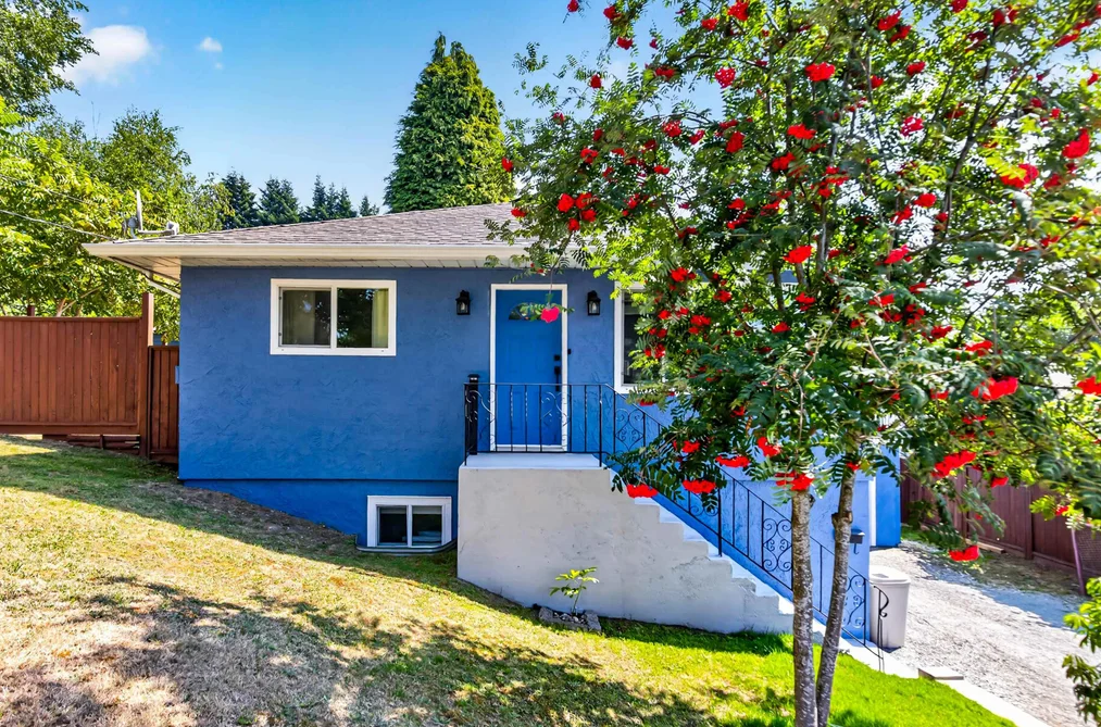 House for sale at 8134 Cedar Street Mission British Columbia - MLS: R3169615