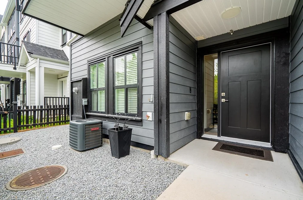 8142 202 STREET, Langley BC V2Y 3K2, Langley BC — Residential for Sale - Photo 2