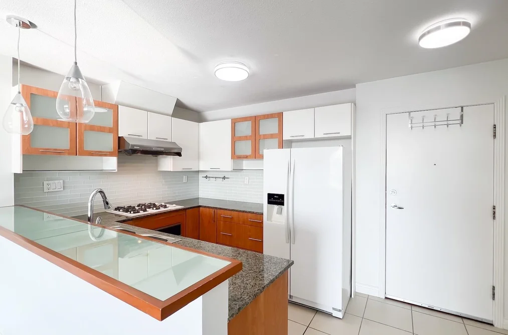 816 7831 WESTMINSTER HIGHWAY, Richmond BC V6X 4J4, Richmond BC — Residential for Sale - Photo 2